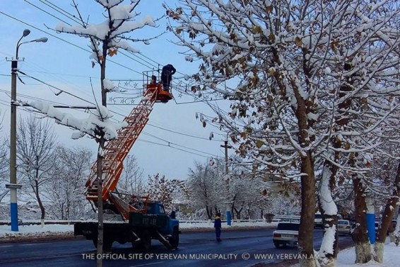 Ամենօրյա աշխատանքներ` Երևանի արտաքին լուսավորության ցանցում