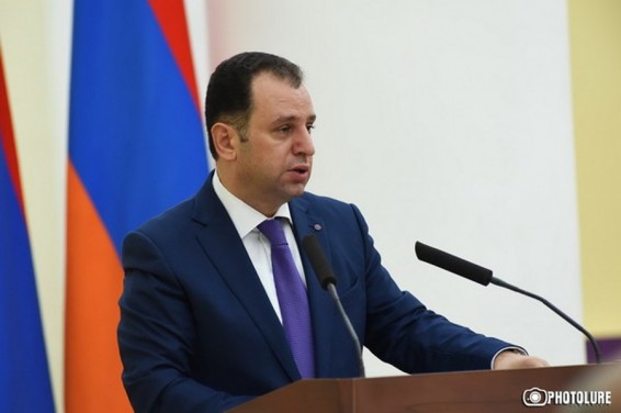 Պետք է մեծ ուշադրություն դարձվեն ռազմաուսումնական հաստատություններին. Վիգեն Սարգսյան