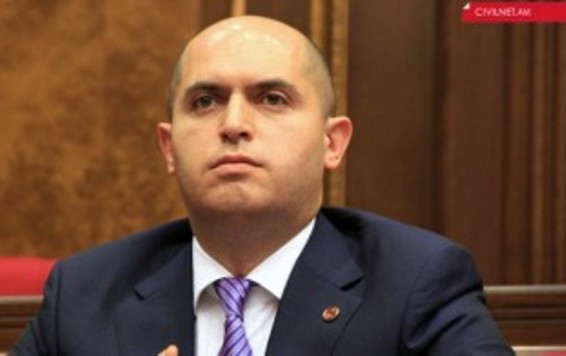 Հովիկ Աբրահամյանի ֆեյսբուքյան գրառումները տխրեցրել են Աշոտյանին