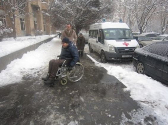 Քաղաքաշինության պետական կոմիտեի պատվիրատվությամբ հարմարեցվել է կառավարական 3-րդ մասնաշենքը