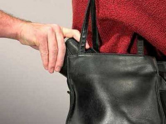 Գողություն թիվ 8 երթուղու ավտոբուսում