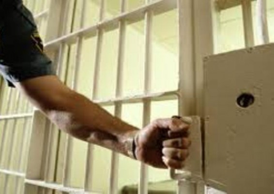 Ոստիկանների անփութության հետևանքով կալանավորին հոգեմետ դեղորայք փոխանցելու փաստի առթիվ հարուցվել է քրեական գործ. ՀՔԾ