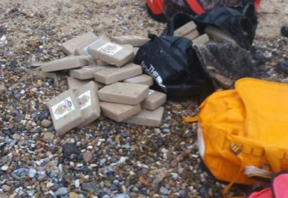 Անգլիայում ալիքները ափ են հանել 360 կիլոգրամ կոկաինով պարկերը