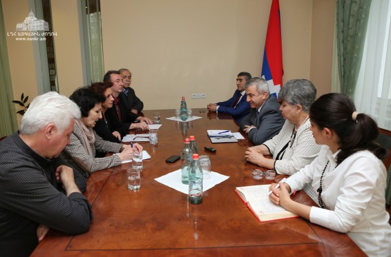 Photo. ԼՂՀ ԱԺ նախագահն ընդունել է ԳԴՀ Բունդեսթագի և Համբուրգի պատգամավորներին