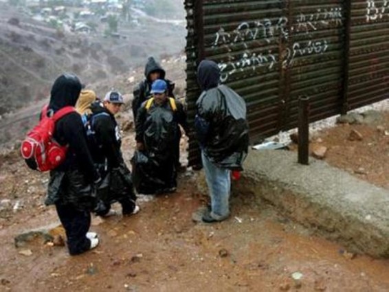 Մեքսիկացիները գրեթե երկու անգամ ավելի քիչ են ապօրինի մուտք գործում ԱՄՆ