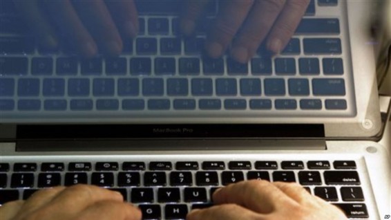 Обвиняемый в атаке на Yahoo! любит роскошь