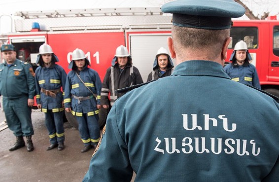 Փրկարարները բացել են փակ դուռը