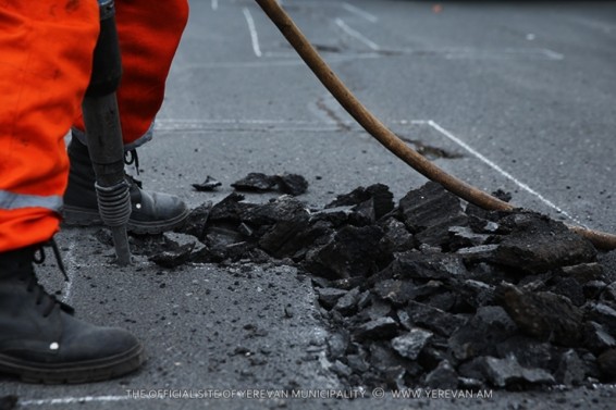 Մեծ թափով ընթանում են փողոցների ասֆալտբետոնե ծածկի նորոգման աշխատանքներ