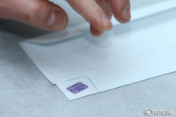 Քվեաթերթիկը ծրարի մեջ պետք է դնել առանց ծալելու. ԿԸՀ քարտուղար