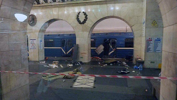 Стало известно имя дежурного метро, спасшего от гибели сотни петербуржцев