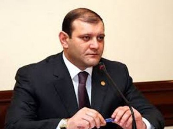 Չենք եկել խոստումներով, եկել ենք՝ ձեր վստահության քվեն խնդրելու. Տարոն Մարգարյանը՝ էրեբունցիներին