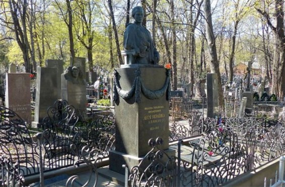 Կիևում կողոպտել են ուկրաինական գրականության դասականի գերեզմանը