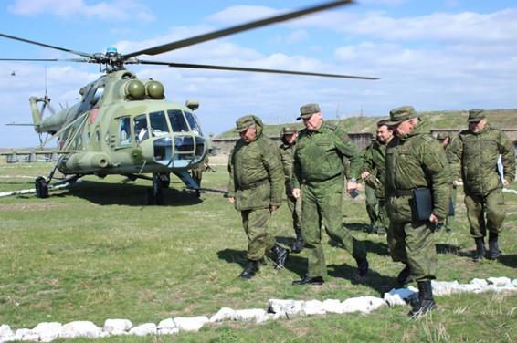 Командующий войсками ЮВО проверил боевую готовность подразделений 102 российской военной базы в Армении