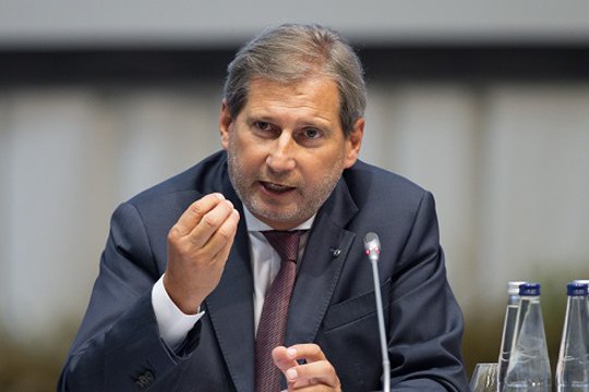 Էրդողանի օրոք Թուրքիան երես թեքեց ԵՄ մուտք գործելուց. Եվրոպական հանձնակատար