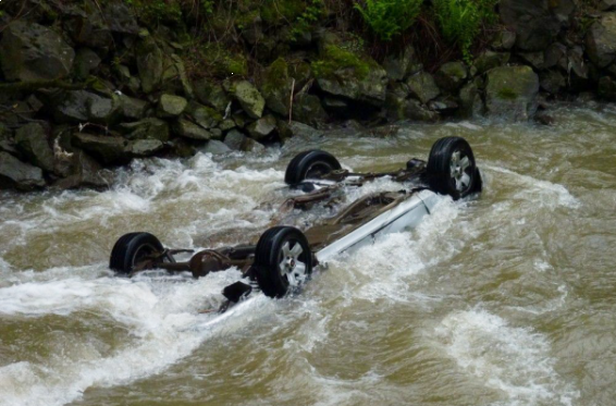 Սյունիքում ավտոմեքենան ընկել է Որոտան գետը