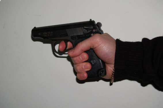 Ըստ հաղորդման՝ Ստեփանավանի ոստիկանները  ատրճանակի սպառնալիքով խոշտանգել են քաղաքացիների. ՀՔԾ