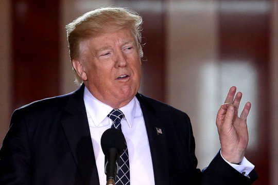 Թրամփը ԶԼՄ-ներին կոչ է արել նայել Ռուսաստանի հետ դեմոկրատների կապերին