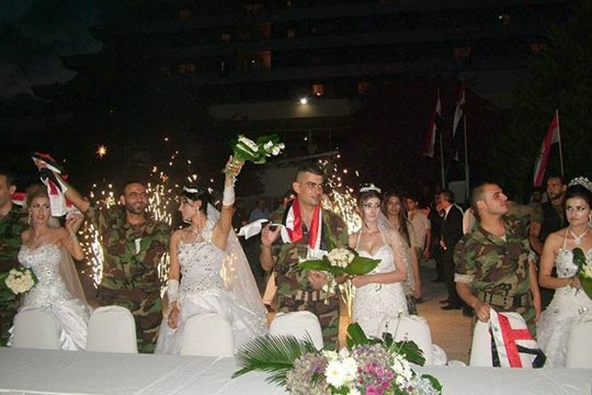 Սիրիացի զինվորականները միաժամանակ 30 հարսանիք են արել Հալեպում