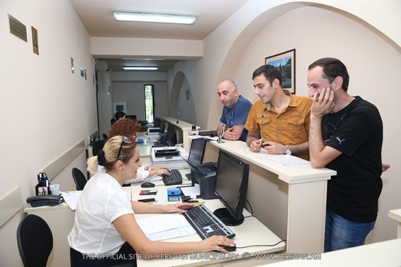 Քաղաքացիների և իրավաբանական անձանց դիմումներն ու գրությունները` մշտական ուշադրության կենտրոնում