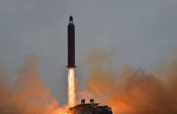 Минобороны РФ: баллистическая ракета КНДР упала в 500 км от России