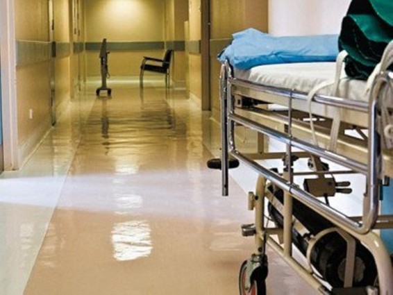 Ինքնասպանության փորձ կատարած որդու եւ նրա կողմից դանակահարված ծնողների առողջական վիճակը կայուն ծանր է