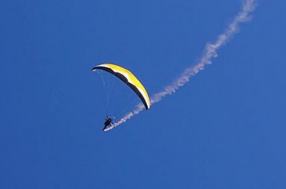 Կրասնոյարսկի երկրամասում մոտոպարապլանով թռչող մարզիկը ողջ է մնացել 400 մ բարձրությունից ընկնելուց հետո