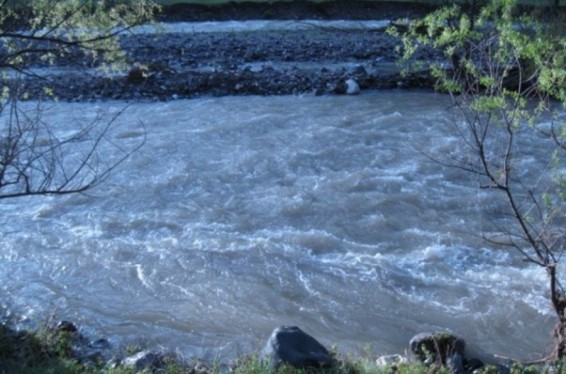 Երվանդաշատ գյուղի մոտակայքում Արաքս գետը վարարել է