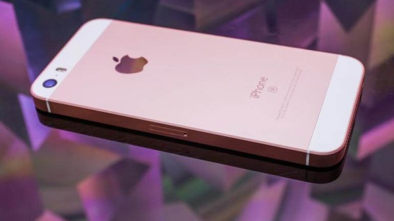 Apple собрала первую партию iPhone SE в Индии