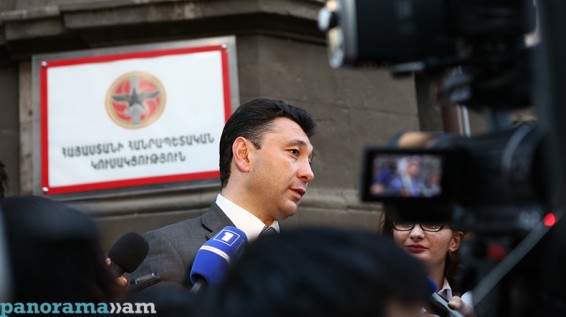 Президент Серж Саргсян предложил на пост спикера парламента Армении кандидатуру Ара Баблояна