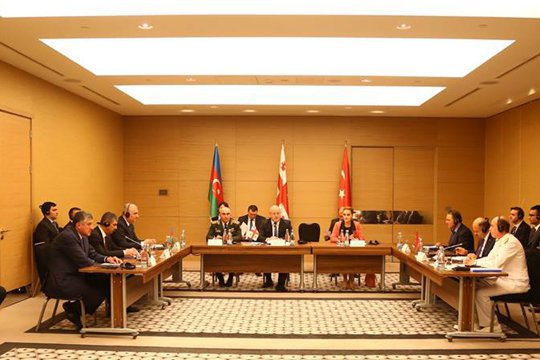 Վրաստանի, Թուրքիայի և Ադրբեջանի արտգործնախարարները հանդիպել են Վրաստանում