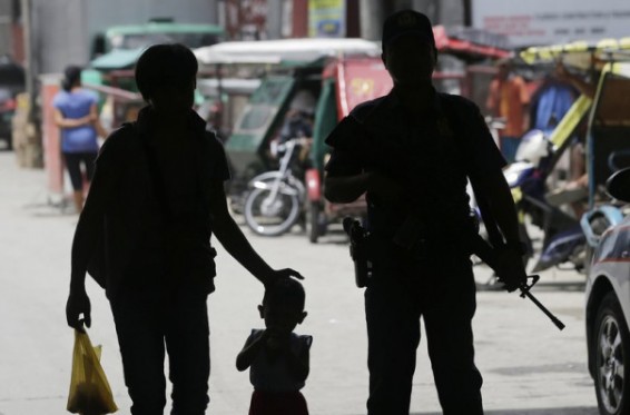 Ֆիլիպիններում ահաբեկիչները պատանդ են վերցրել եպիսկոպոսի և եկեղեցու այցելուներին