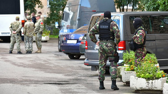 СМИ сообщили о бомбе в жилом доме на западе Москвы