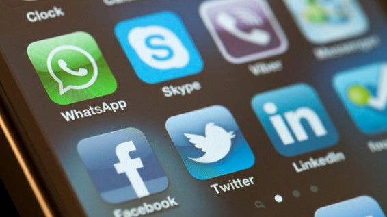 Власти Азербайджана блокируют WhatsApp и Skype с целью получить информацию о каждом пользователе