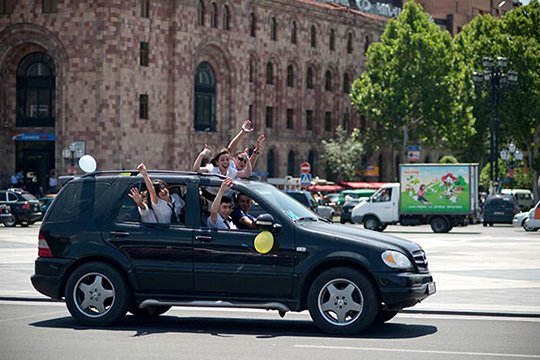 Անչափահասները ավտոմեքենա են վարել. ՃՈ-ն մեքենաները տեղափոխել է հատուկ պահպանվող տարածք