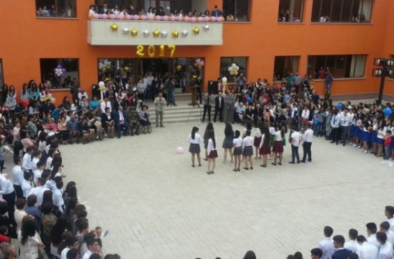 Արցախում ավելի քան 3000 շրջանավարտների համար հնչել է «Վերջին զանգը»