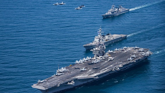США и Япония проводят учения в Японском море