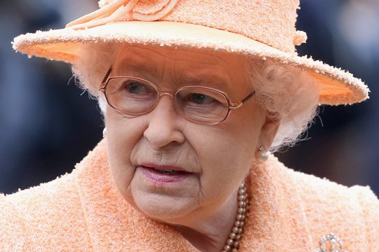 Եղիսաբեթ II-ը Վինդզորում հարգել է լոնդոնյան ահաբեկչության զոհերի հիշատակը