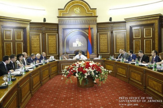 Կառավարությունում քննարկվել են Արարատի և Արմավիրի մարզերի զարգացման ներդրումային նոր ծրագրերը