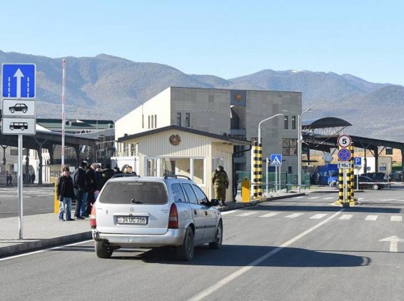 «Բավրա» մաքսակետի պետի անունը սկանդալի մեջ հայտնվեց Կարեն Մանուկյանի՝ գլխամասային կառույցում պաշտոնի անցնելուց հետո