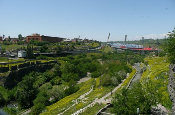 Քարաթափում՝ Հրազդանի կիրճում