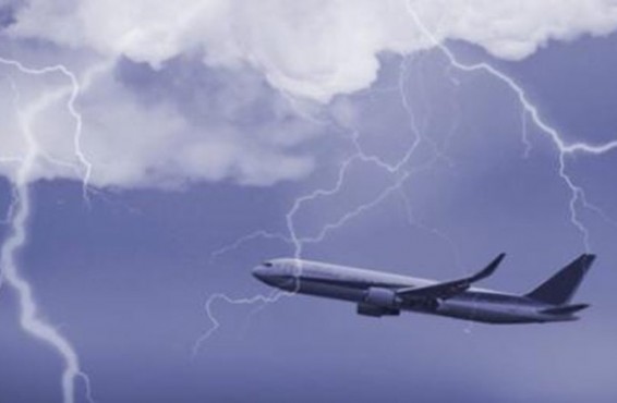 Կայծակը հարվածել է Ստամբուլ-Թբիլիսի ինքնաթիռին