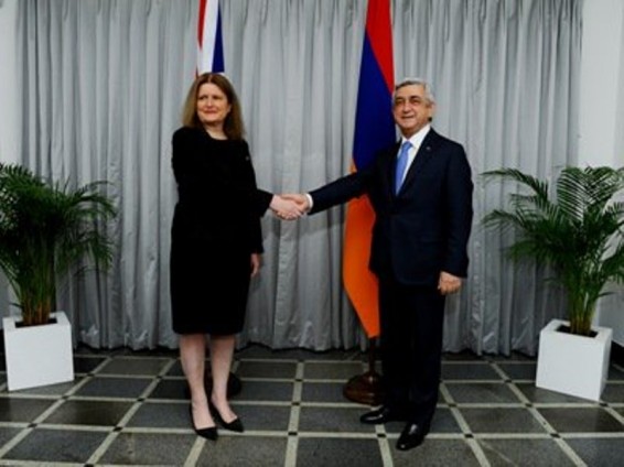 Սերժ Սարգսյանը շնորհավորական ուղերձ է հղել ՄԹ ազգային տոնի առթիվ, նա այցելել է դեսպանի կեցավայր