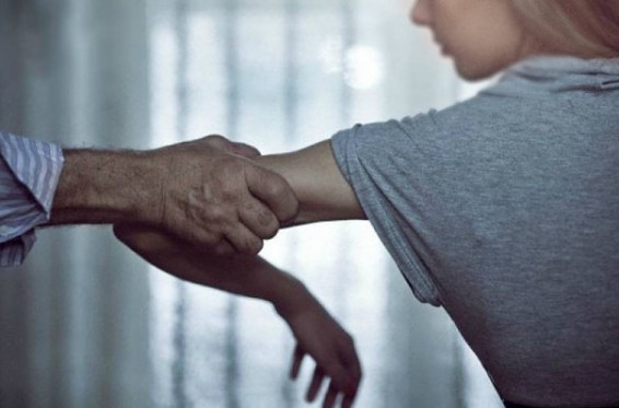 Ըստ հաղորդման՝ Լոռիում 17-ամյա աղջկա բռնաբարության գործը կարճելու համար քննիչը $10 000 է պահանջել