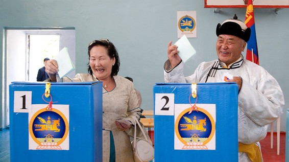 Մոնղոլիայում նախագահական ընտրություններում հաղթում է նկարիչ և նախկին ձյուդոիստ թեկնածուն