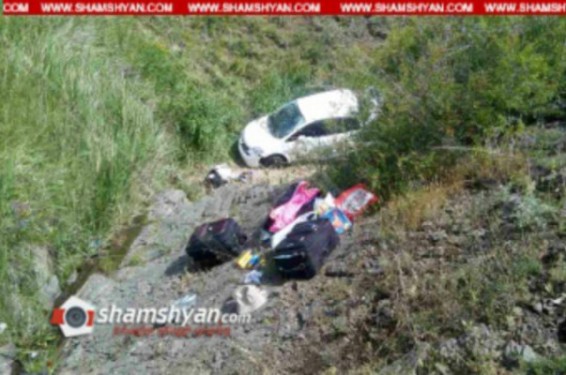 Շիրակի մարզում 32-ամյա կին վարորդը Nissan-ով 60 մետր գլորվել է ձորը. նրան, ամուսնուն և  երեխաներին տեղափոխել են հիվանդանոց. Shamshyan.com