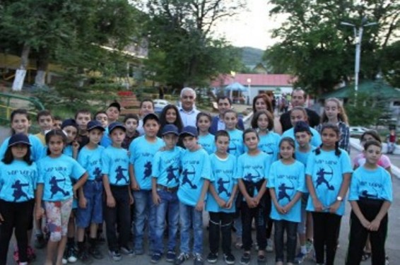 Նոր Նորք վարչական շրջանի ղեկավարի այցը «ԼԱՎԱ Աղբյուր» ճամբար