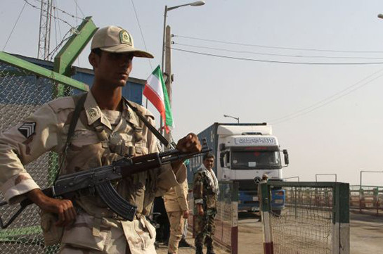 Պակիստանում ճանապարհամերձ ռումբի պայթյունի հետեւանքով 4 մարդ է զոհվել