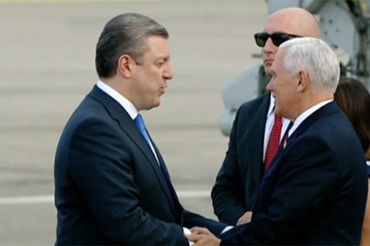 Մայք Փենսը ժամանել է Վրաստան