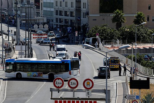 Մարսելի կանգառներում մխրճված մեքենան գողացված է եղել. ԶԼՄ-ներ