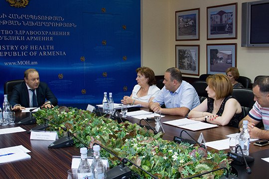 Լևոն Ալթունյանը հանդիպել է Սյունիքի մարզի առողջապահության կազմակերպիչների հետ